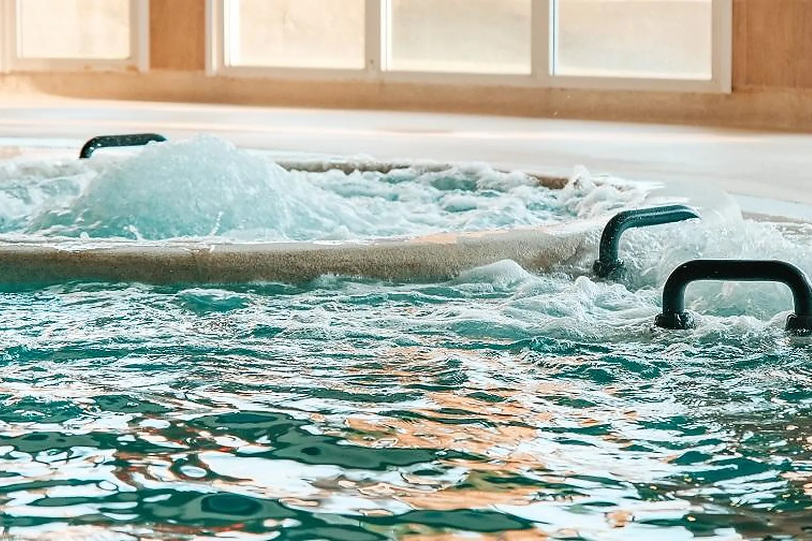 Hôtel, HÔTEL BAIE DES ANGES THALAZUR ANTIBES - THALASSOTHÉRAPIE & SPA