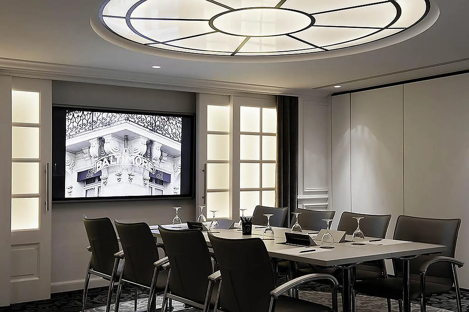 Hôtel, HÔTEL BALTIMORE PARIS