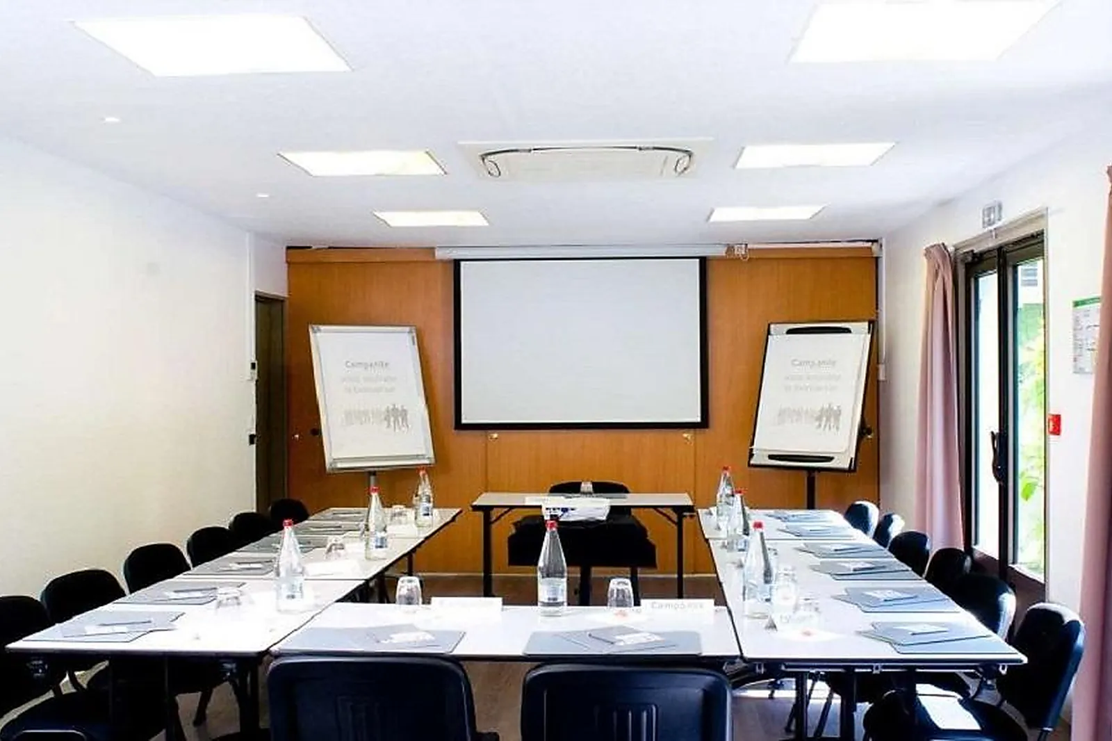 Lieux événementiels, HÔTEL CAMPANILE ANNECY - CRAN GEVRIER