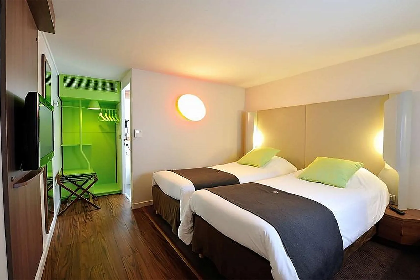 Lieux événementiels, HÔTEL CAMPANILE BOLLÈNE