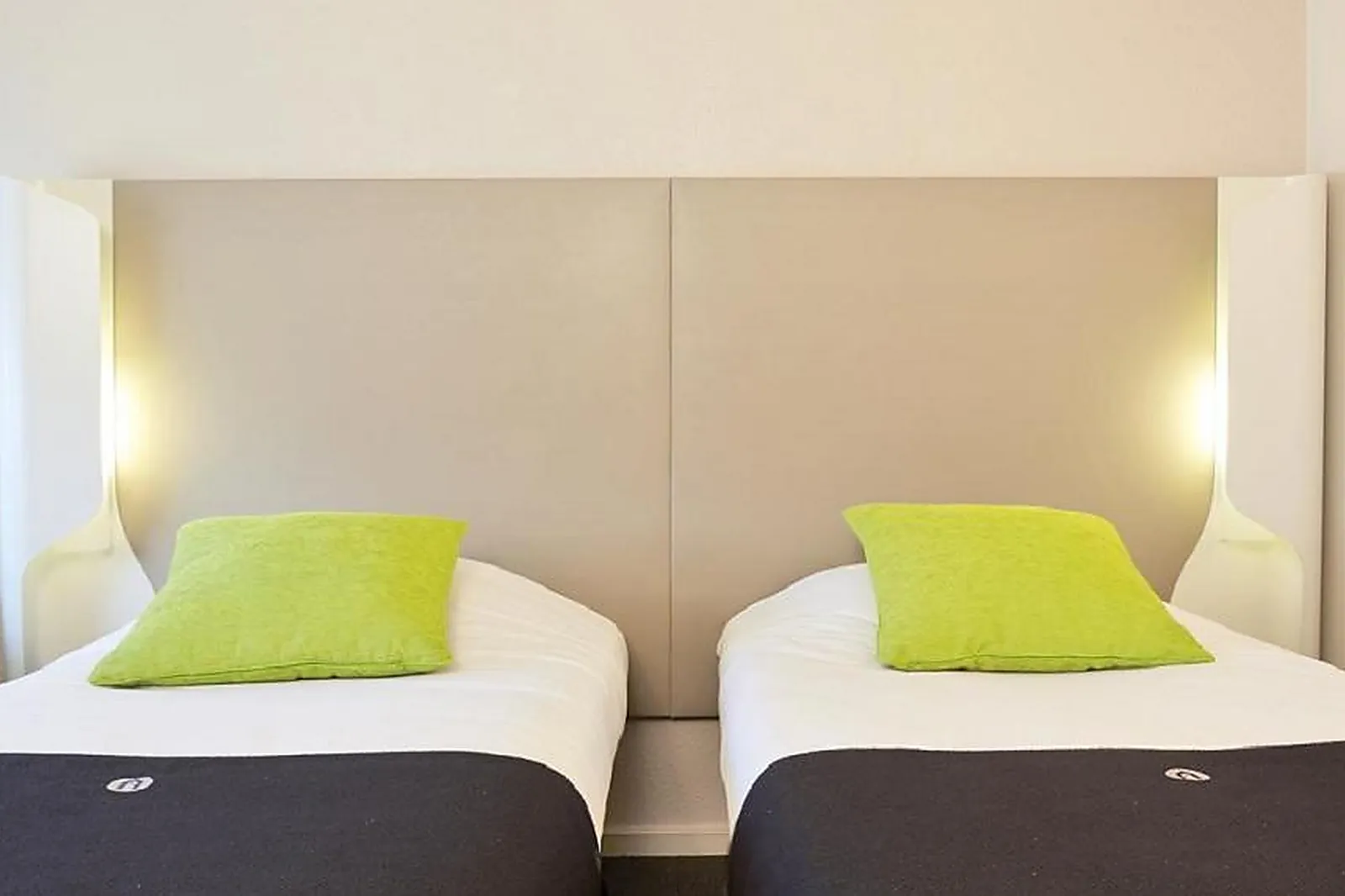 Lieux événementiels, HÔTEL CAMPANILE BOLLÈNE