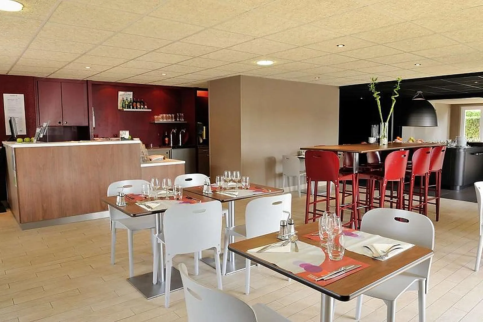 Lieux événementiels, HÔTEL CAMPANILE CONFLANS SAINTE-HONORINE