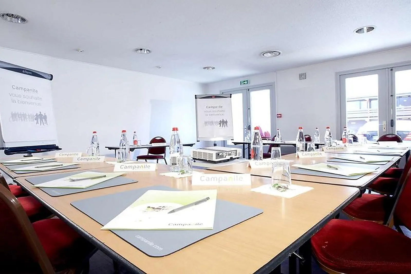 Lieux événementiels, HÔTEL CAMPANILE L'ISLE D'ABEAU - BOURGOIN JALLIEU