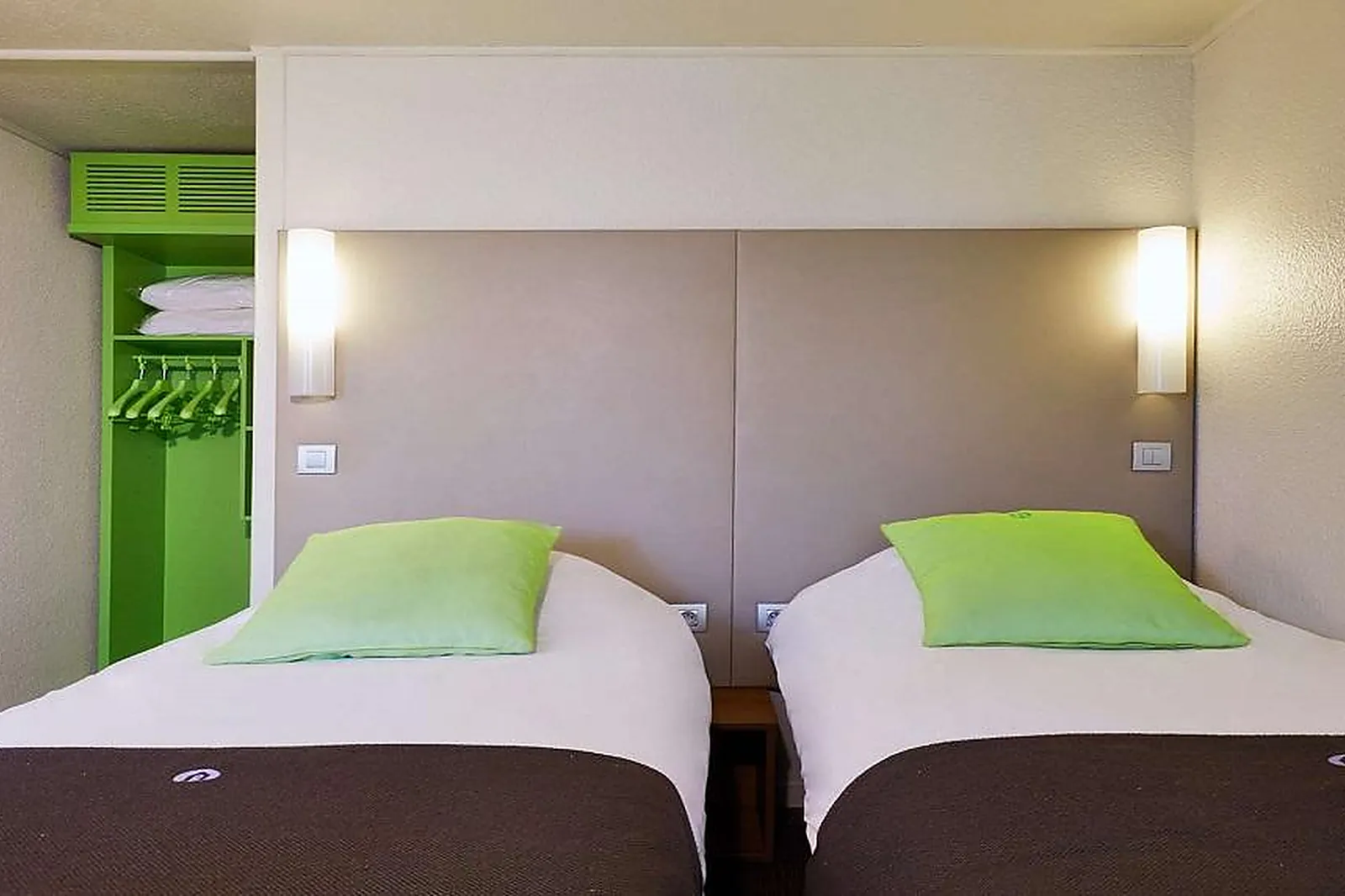 Lieux événementiels, HÔTEL CAMPANILE MONTÉLIMAR - LES TOURRETTES