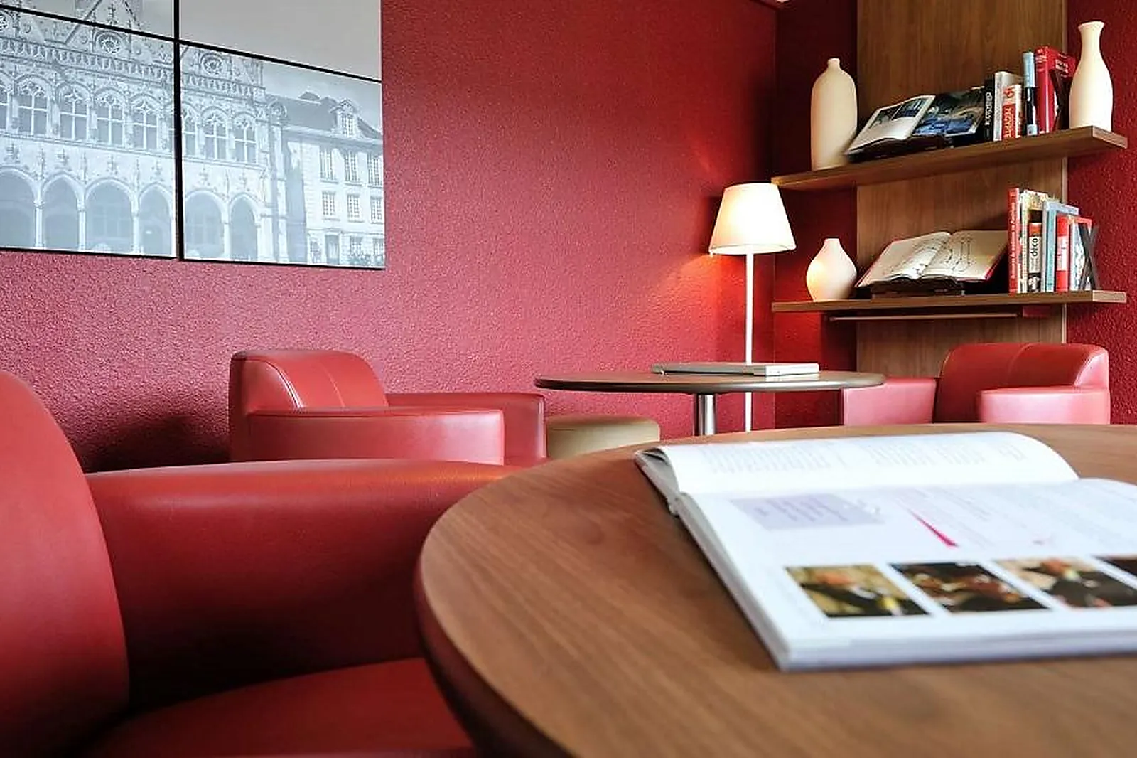 Lieux événementiels, HÔTEL CAMPANILE MONTÉLIMAR - LES TOURRETTES