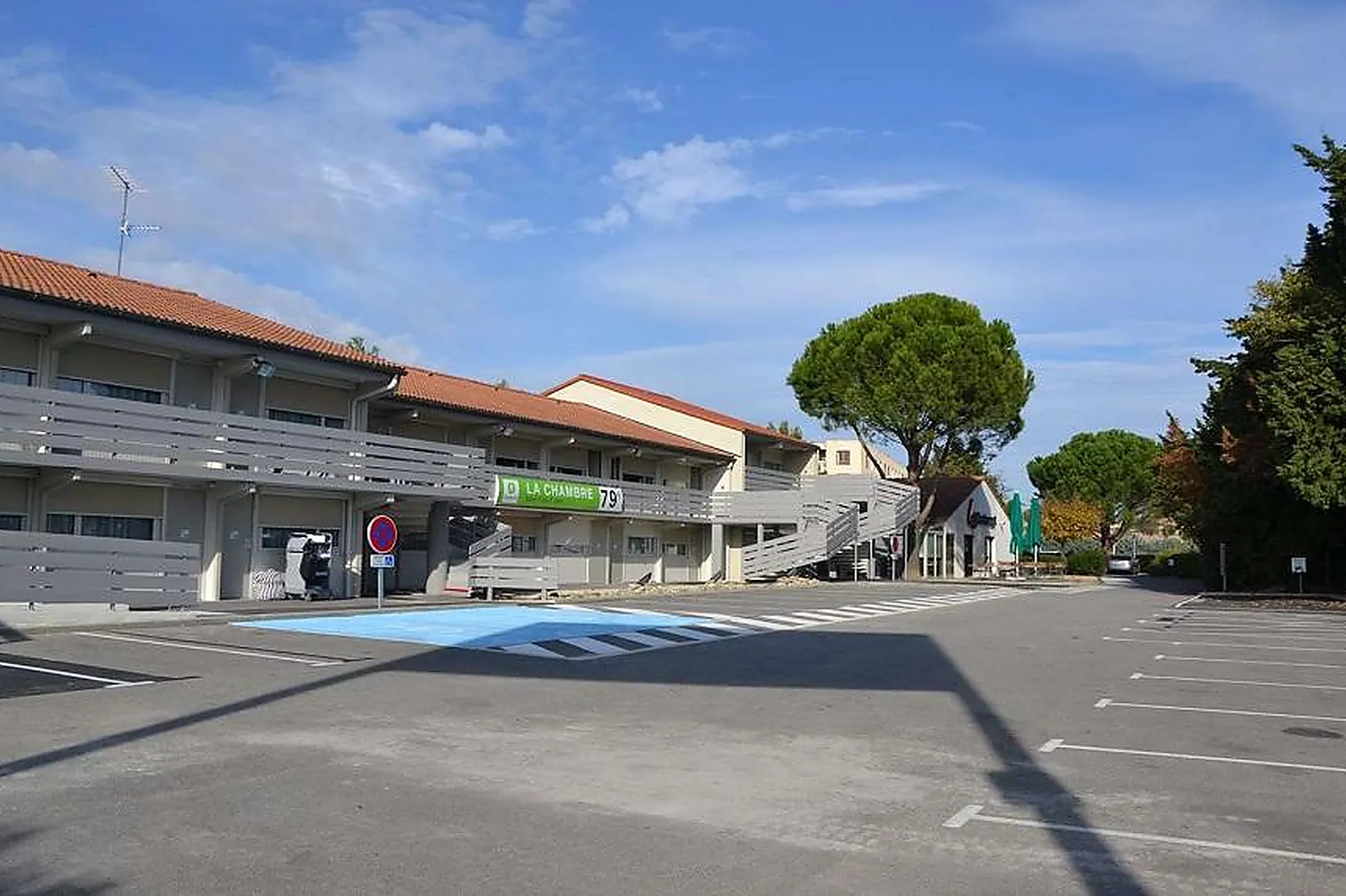 Lieux événementiels, HÔTEL CAMPANILE ORANGE