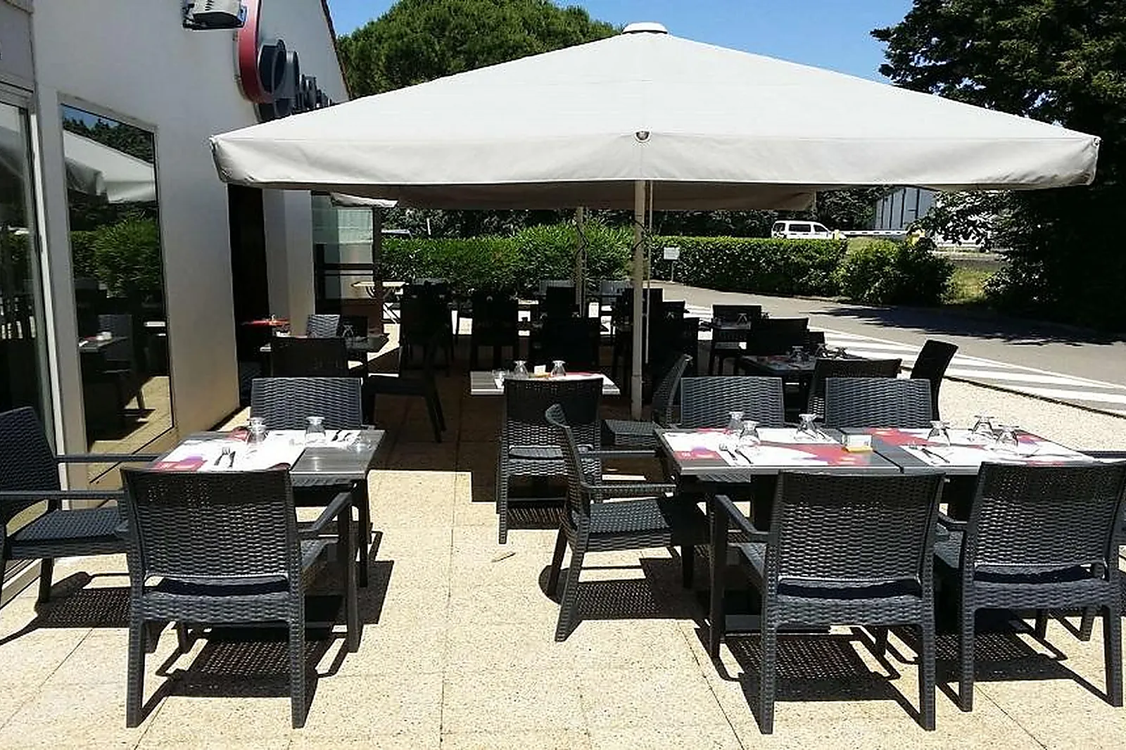 Lieux événementiels, HÔTEL CAMPANILE ORANGE