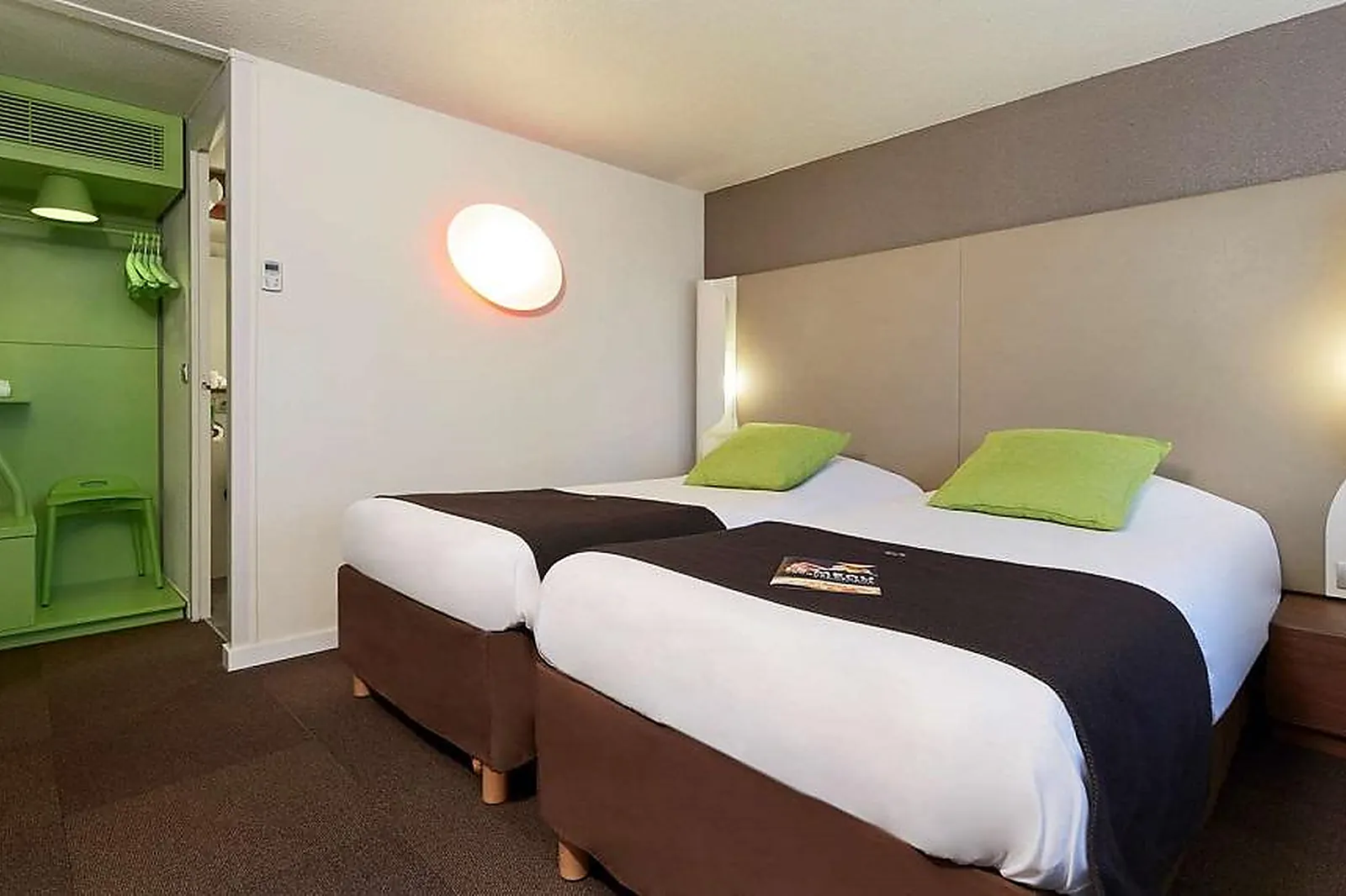 Hôtel, HÔTEL CAMPANILE SENLIS