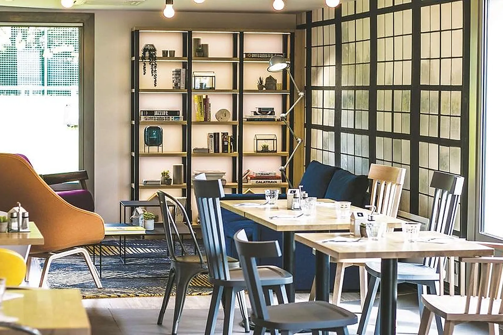 Hôtel, HÔTEL CAMPANILE SENLIS