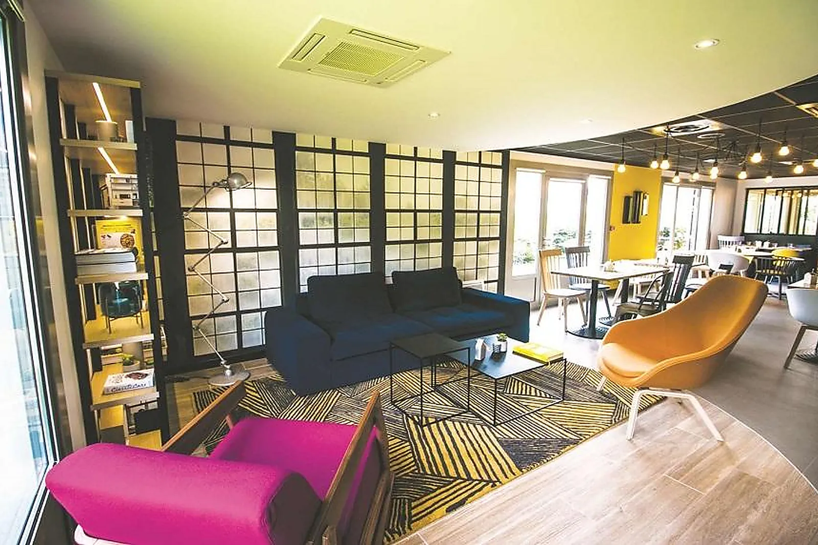 Hôtel, HÔTEL CAMPANILE SENLIS