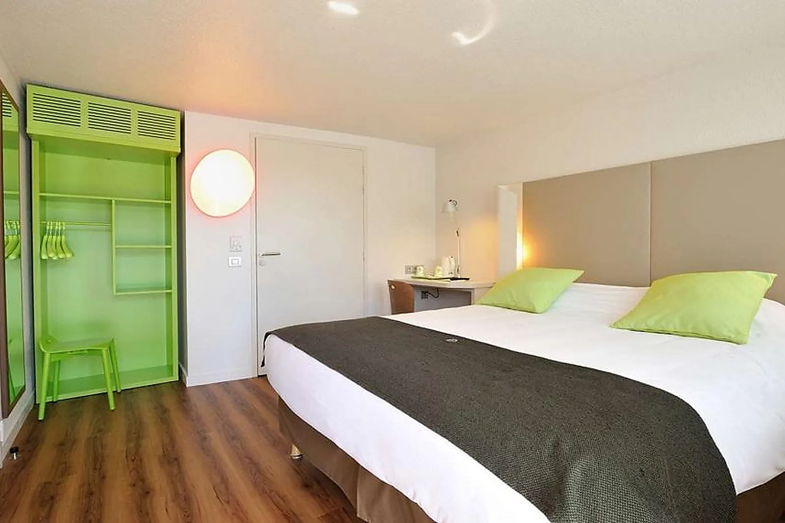 Lieux événementiels, HÔTEL CAMPANILE VALENCE SUD