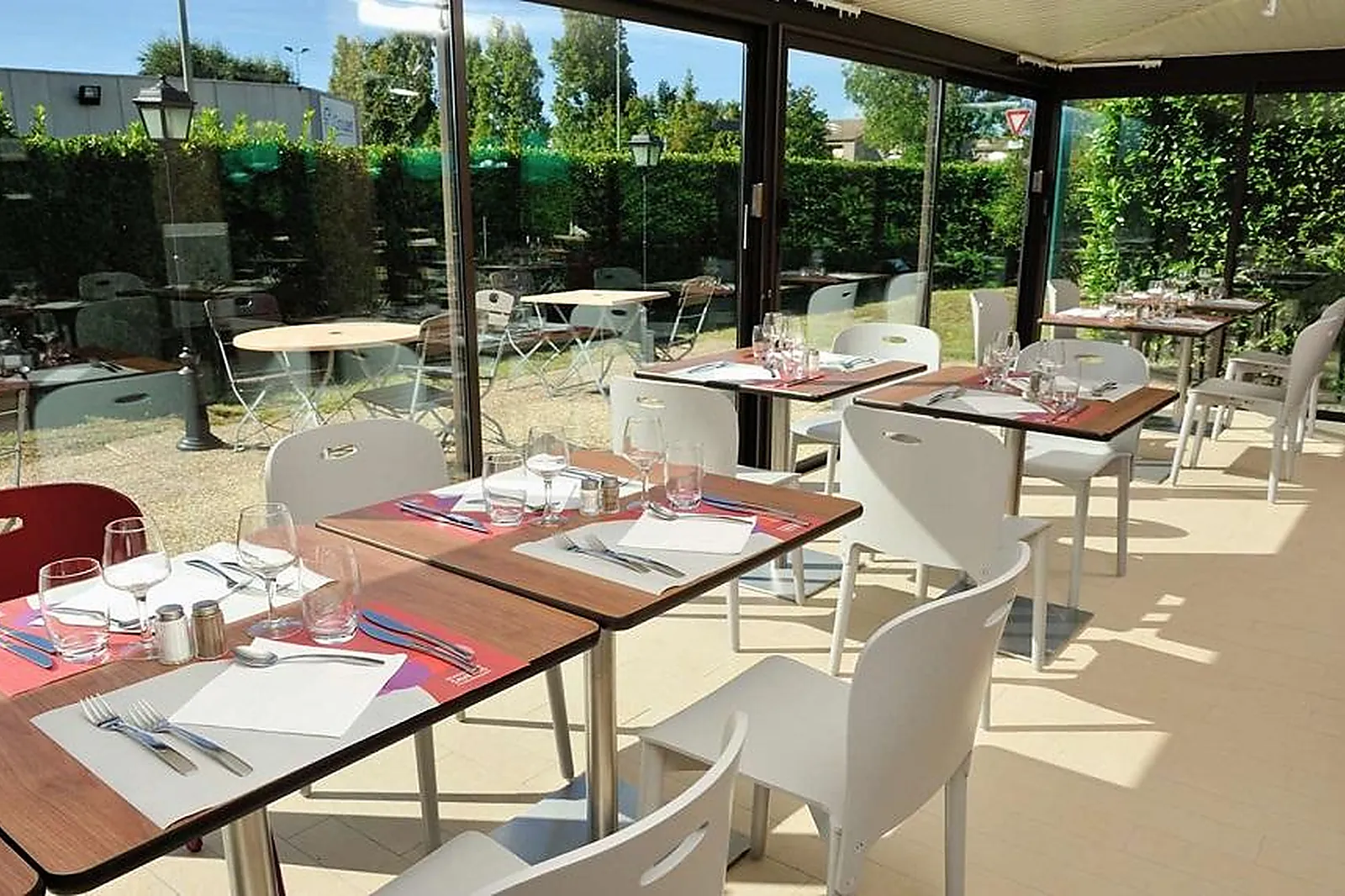 Lieux événementiels, HÔTEL CAMPANILE VALENCE SUD