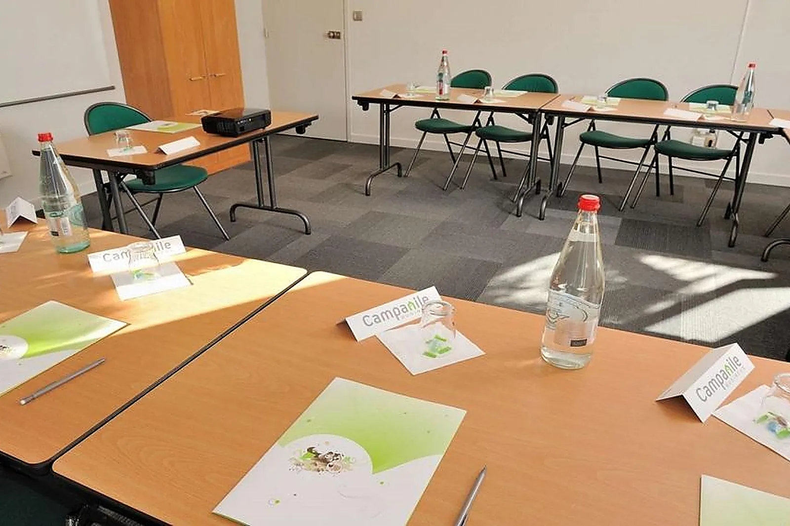 Lieux événementiels, HÔTEL CAMPANILE VALENCE SUD