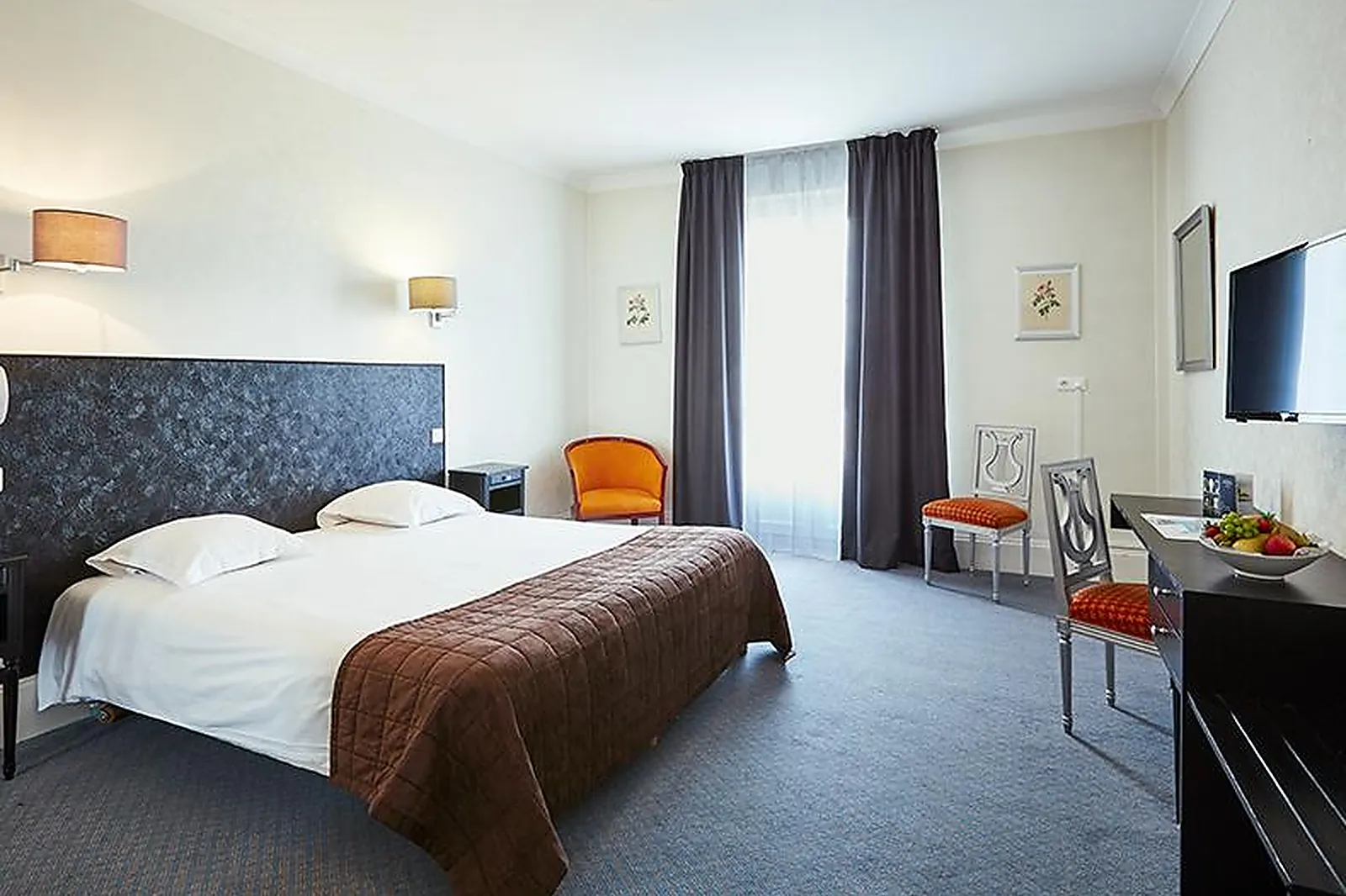 Lieux événementiels, HÔTEL CLUB COSMOS - GROUPE PARTOUCHE