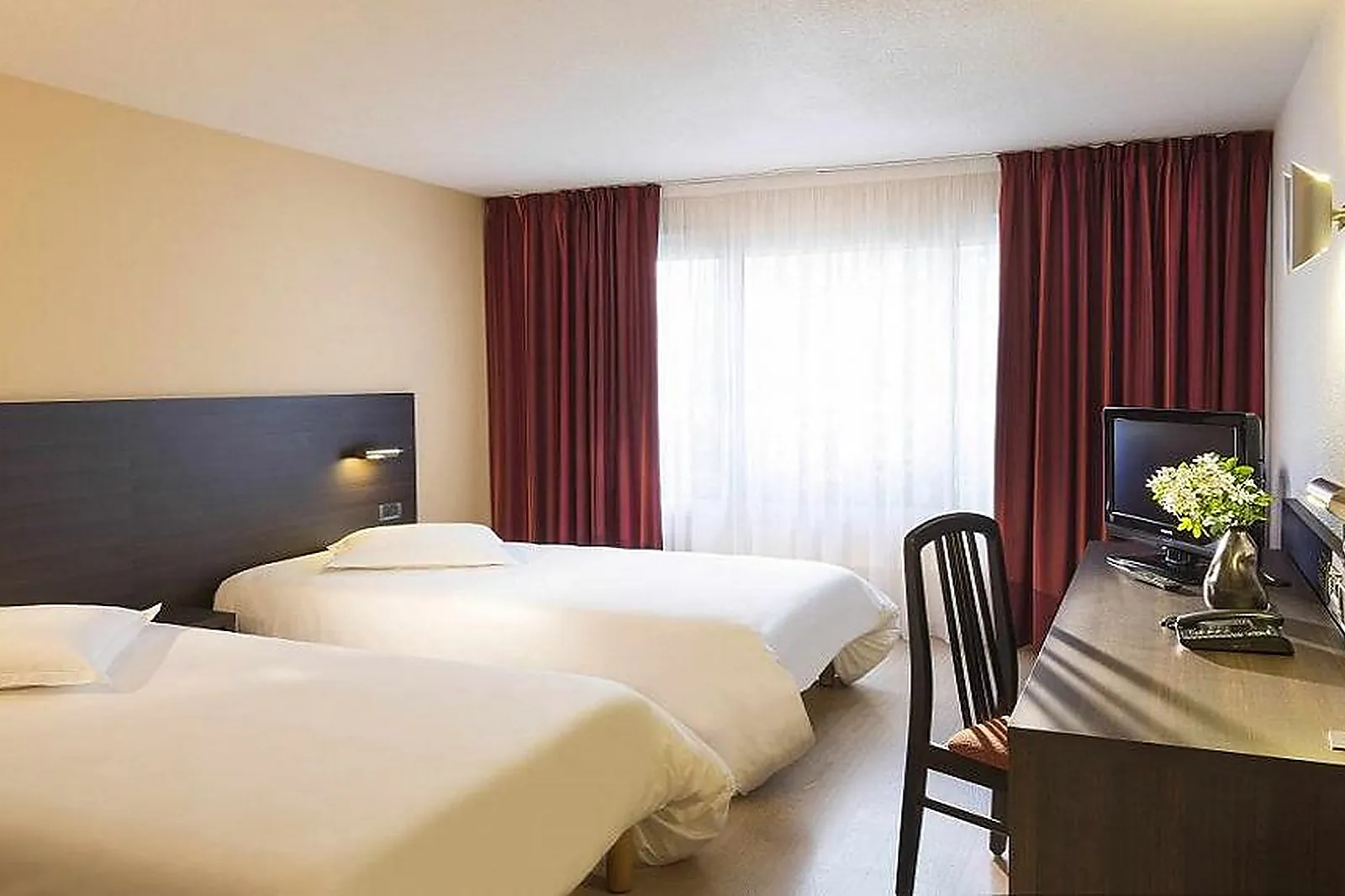 Lieux événementiels, HÔTEL ESCALE OCEANIA BREST