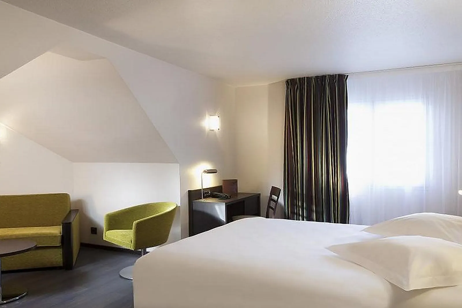 Lieux événementiels, HÔTEL ESCALE OCEANIA VANNES