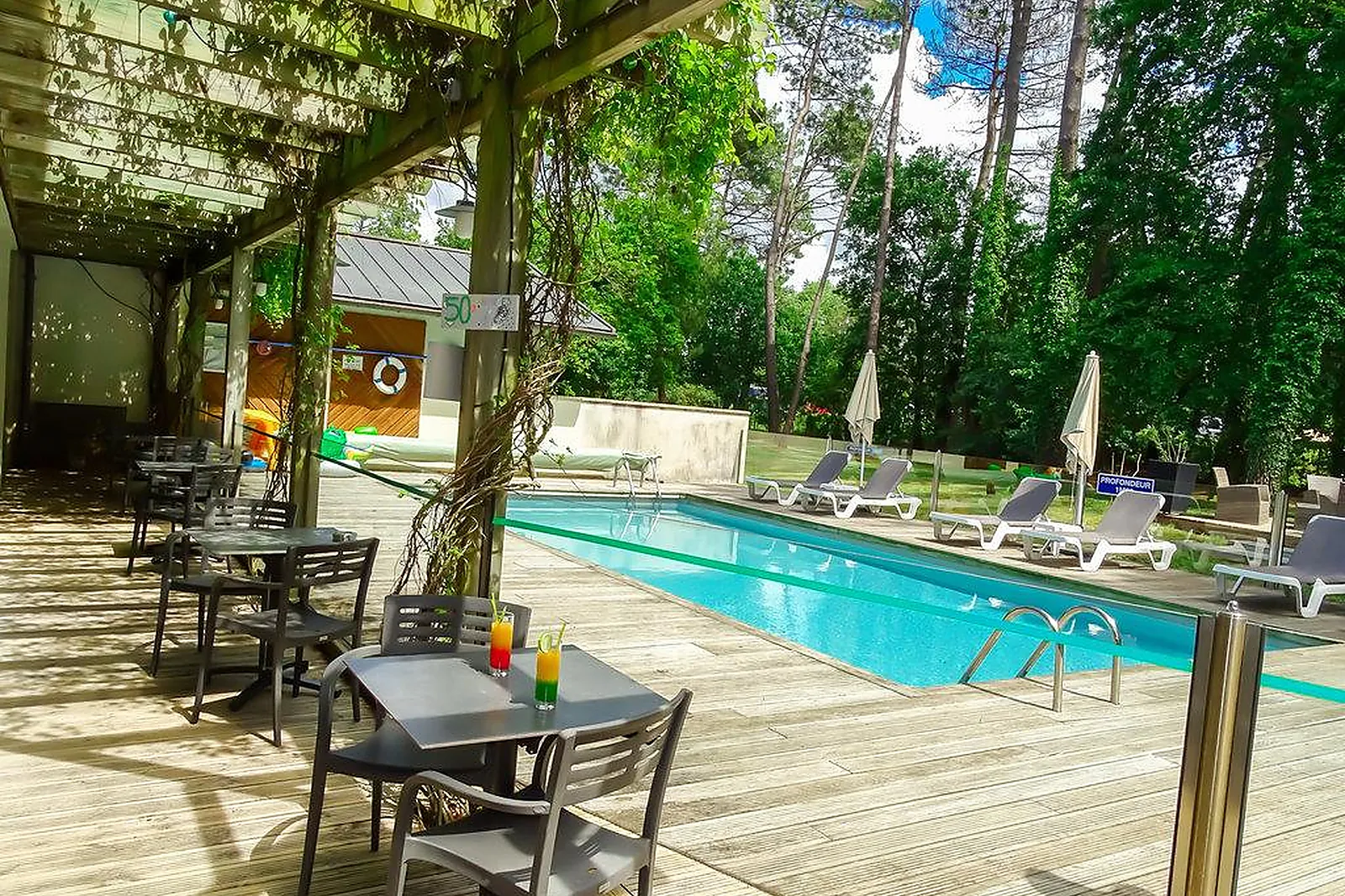 Hôtel, HÔTEL IBIS ARCACHON LA TESTE