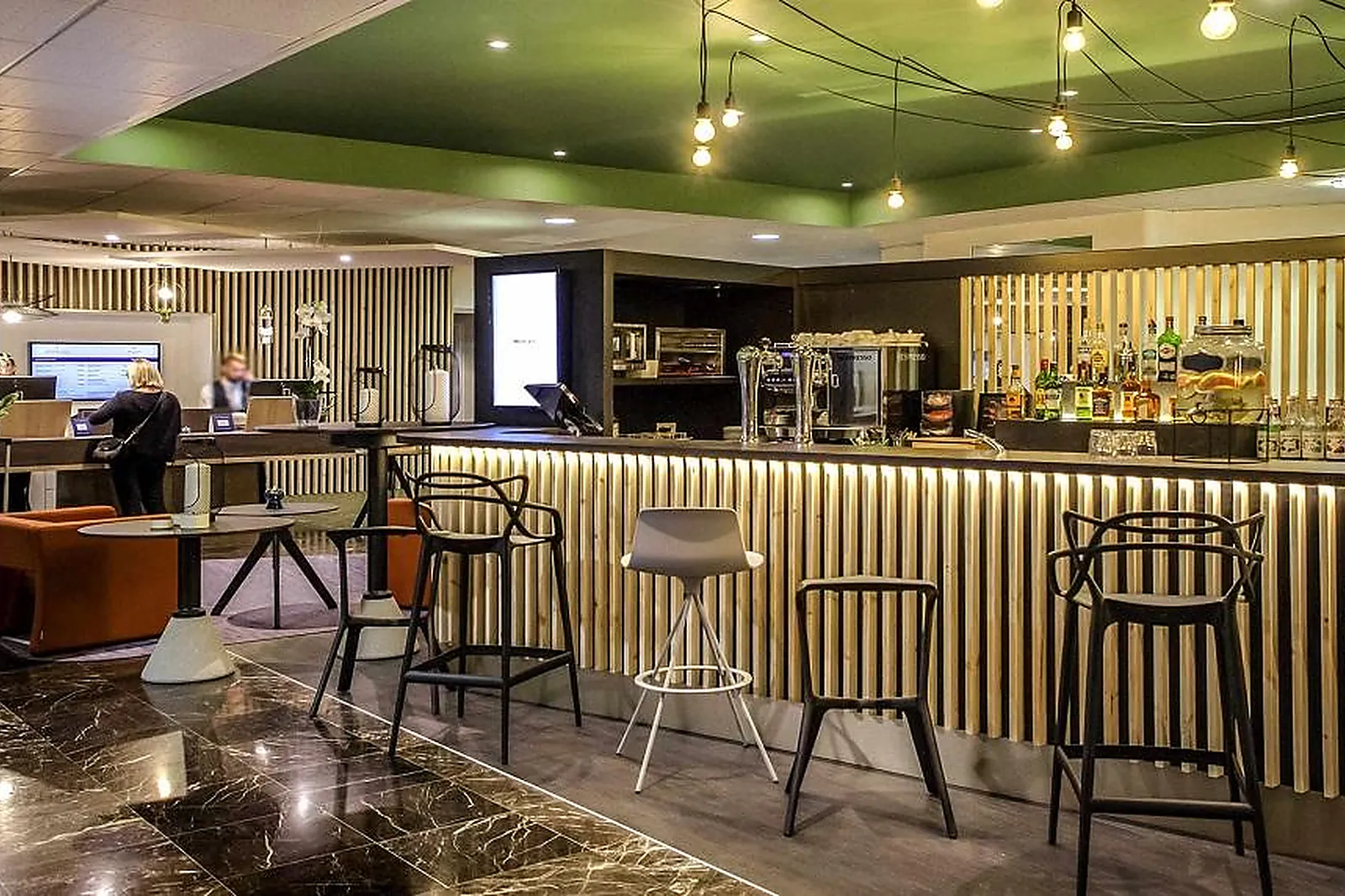 Lieux événementiels, HÔTEL IBIS CAVAILLON LUBERON