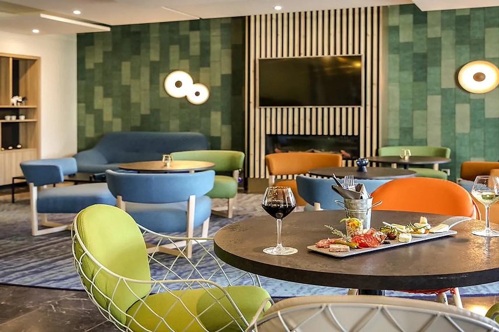 Lieux événementiels, HÔTEL IBIS CAVAILLON LUBERON