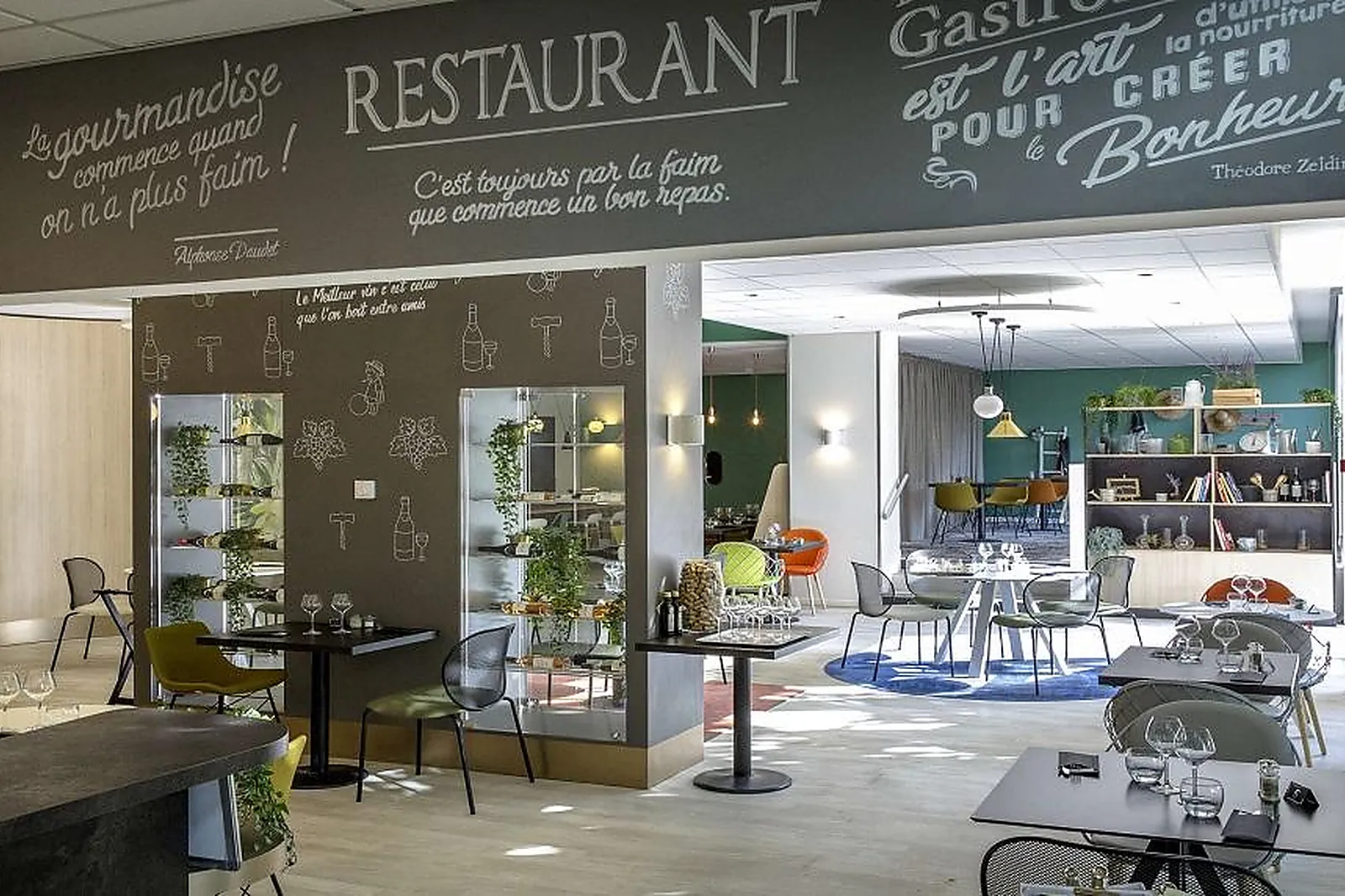 Lieux événementiels, HÔTEL IBIS CAVAILLON LUBERON