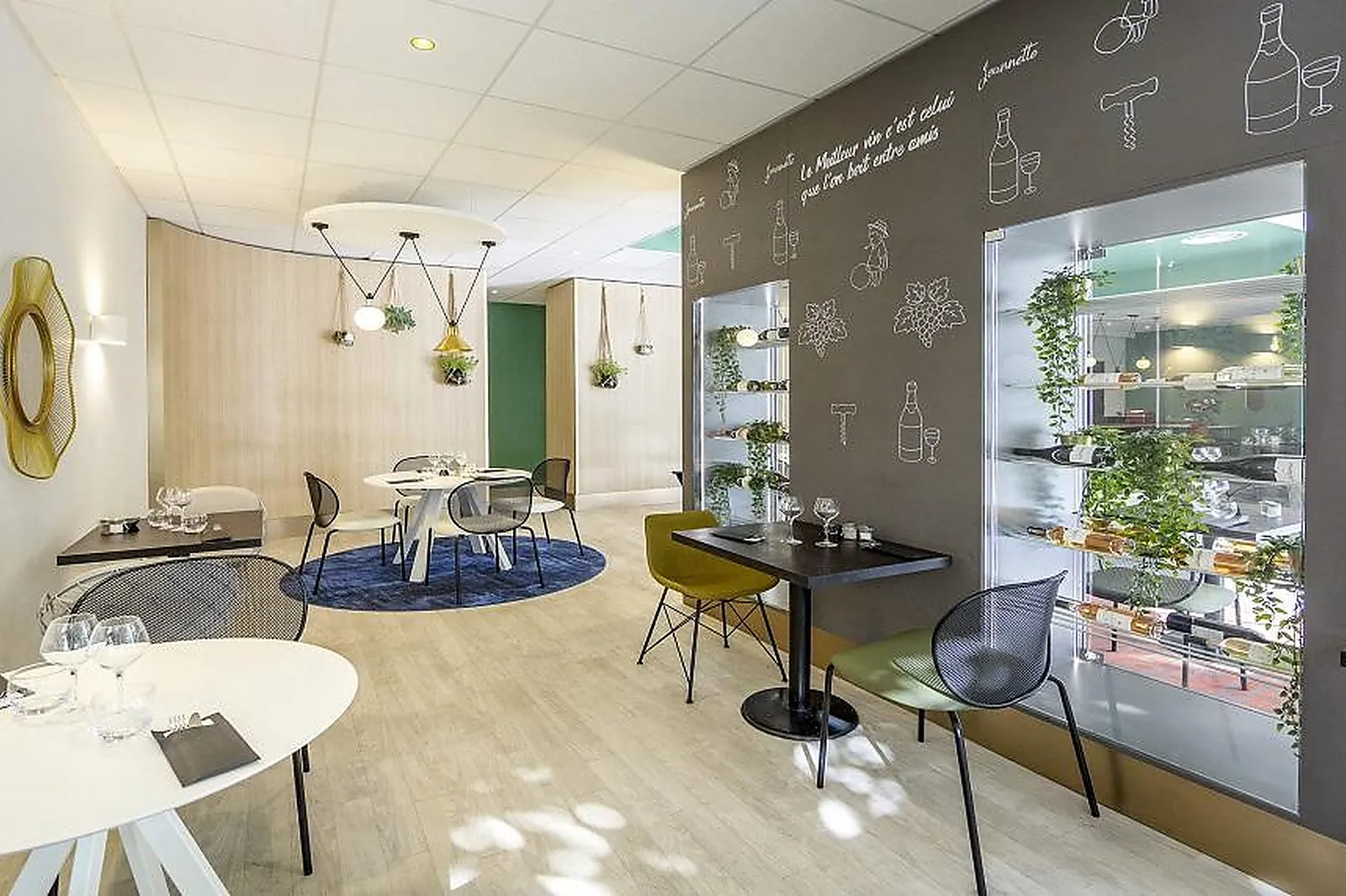 Lieux événementiels, HÔTEL IBIS CAVAILLON LUBERON