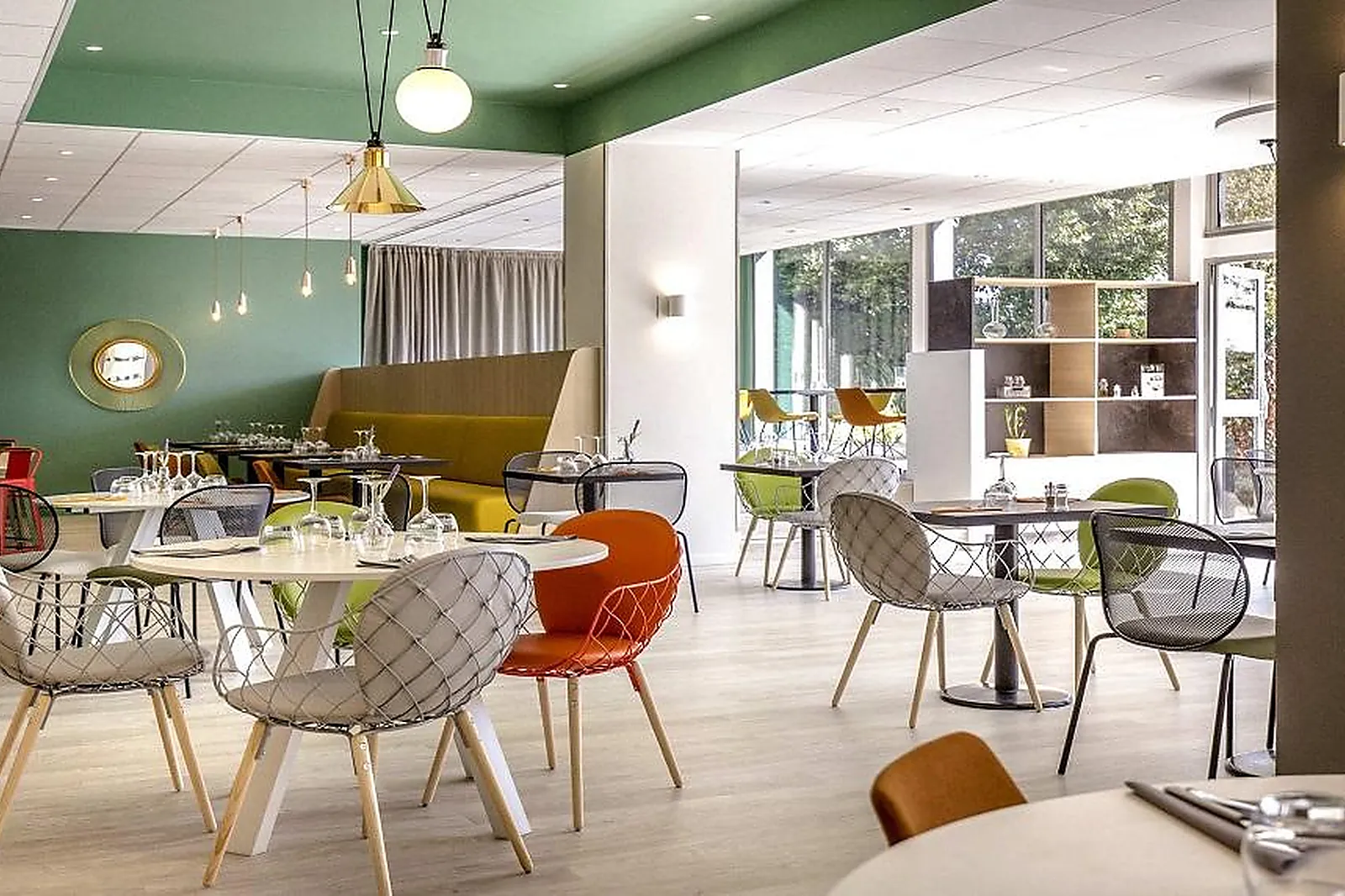 Lieux événementiels, HÔTEL IBIS CAVAILLON LUBERON