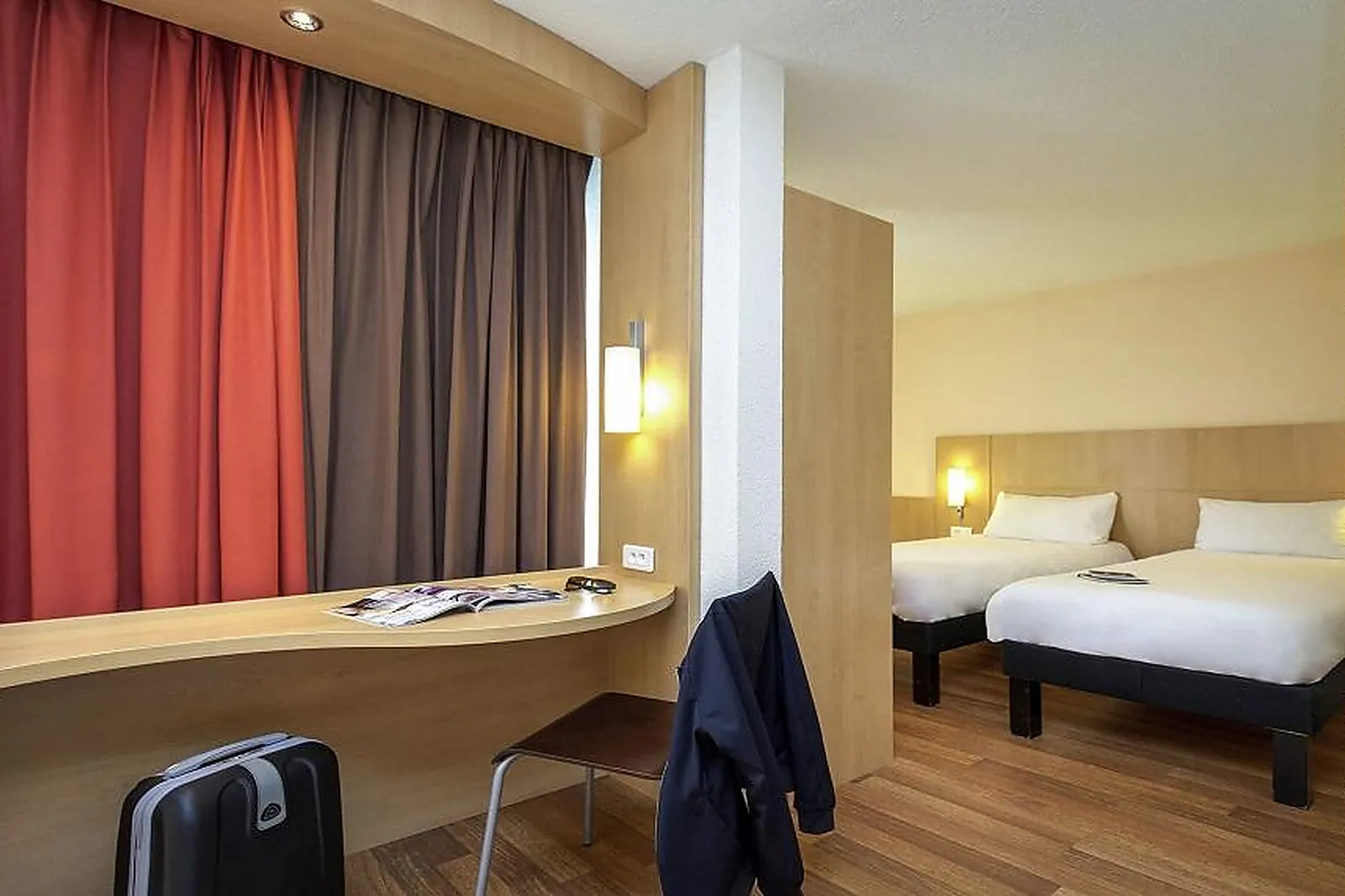 Lieux événementiels, HÔTEL IBIS CAVAILLON LUBERON