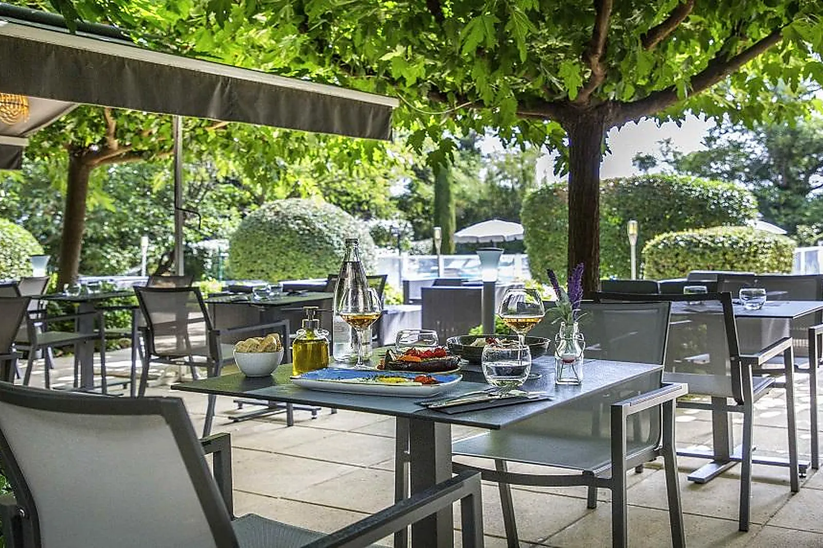 Lieux événementiels, HÔTEL IBIS CAVAILLON LUBERON