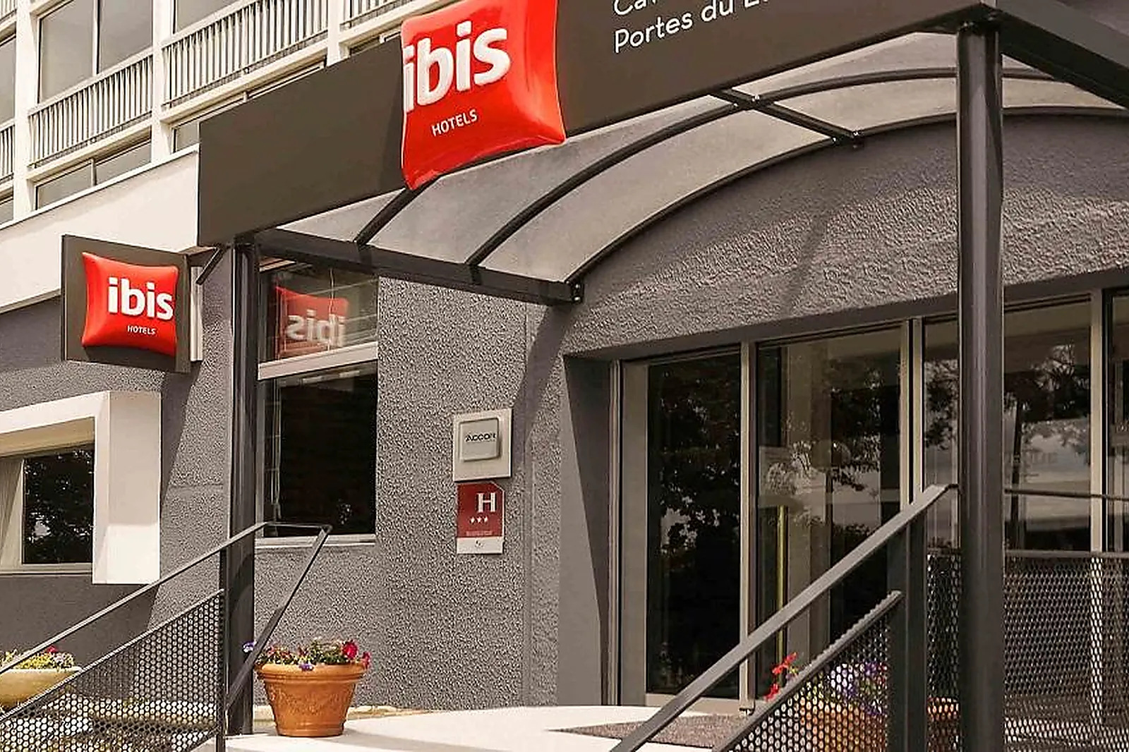 Lieux événementiels, HÔTEL IBIS CAVAILLON LUBERON