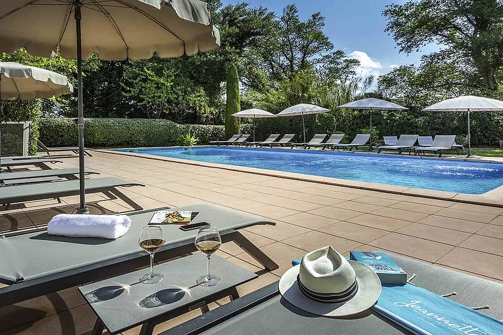 Lieux événementiels, HÔTEL IBIS CAVAILLON LUBERON