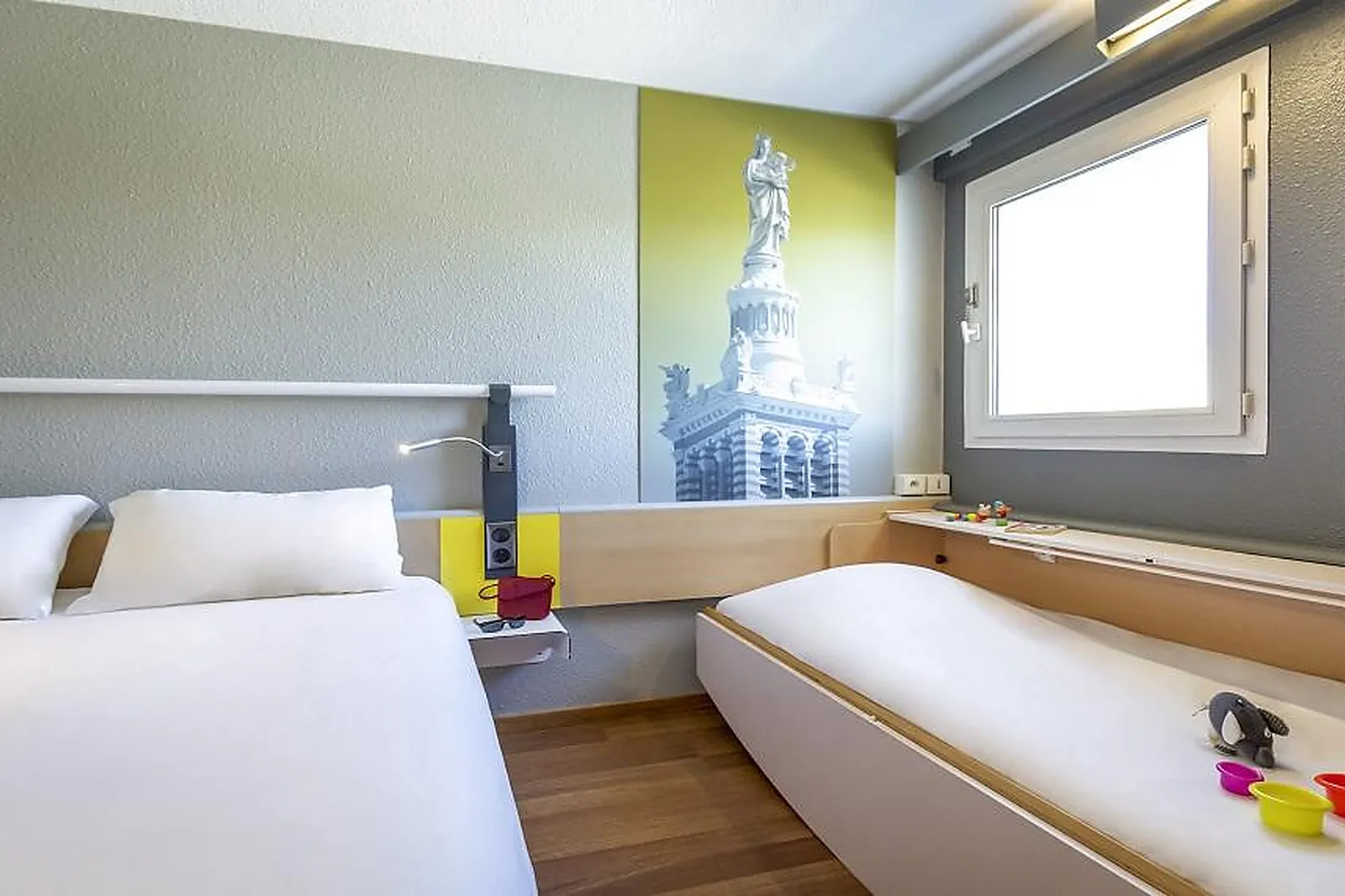 Lieux événementiels, HÔTEL IBIS MARSEILLE LA TIMONE