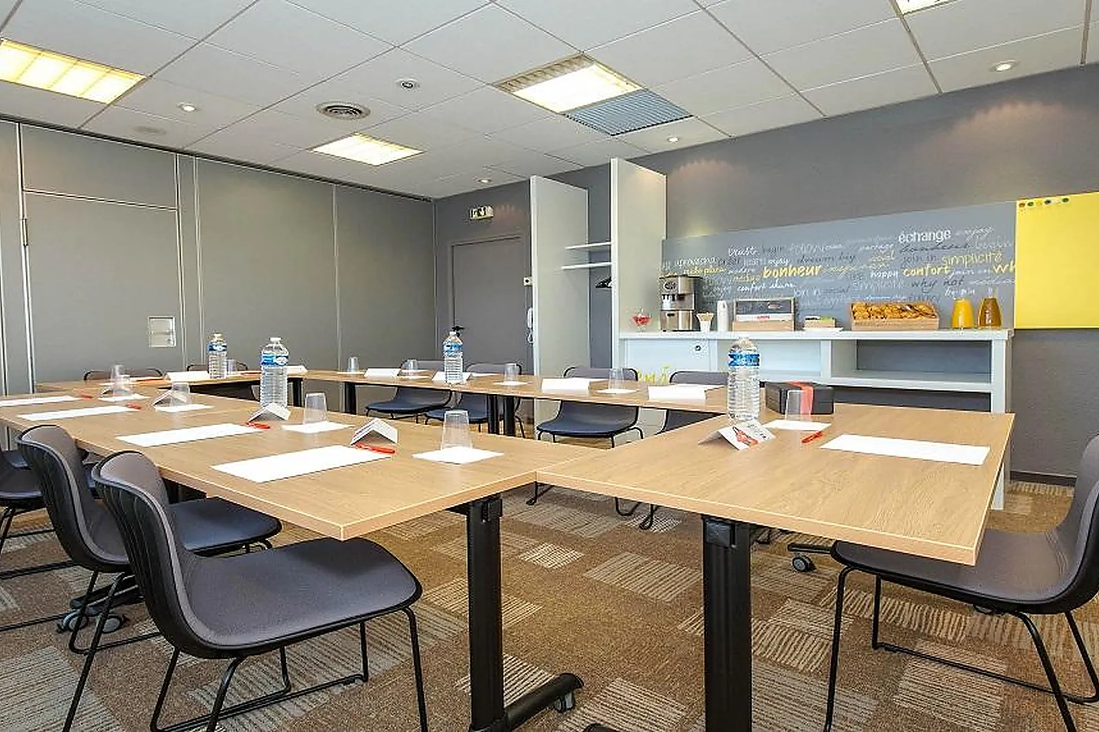 Lieux événementiels, HÔTEL IBIS MARSEILLE LA TIMONE