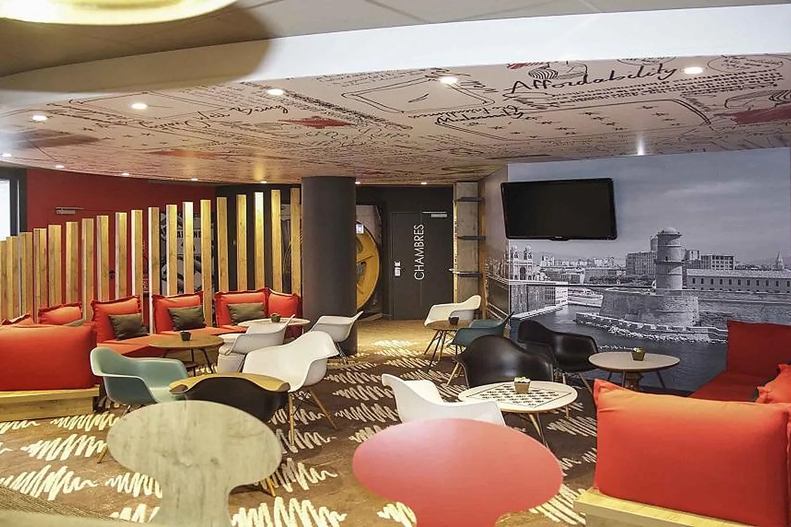 Lieux événementiels, HÔTEL IBIS MARSEILLE LA TIMONE