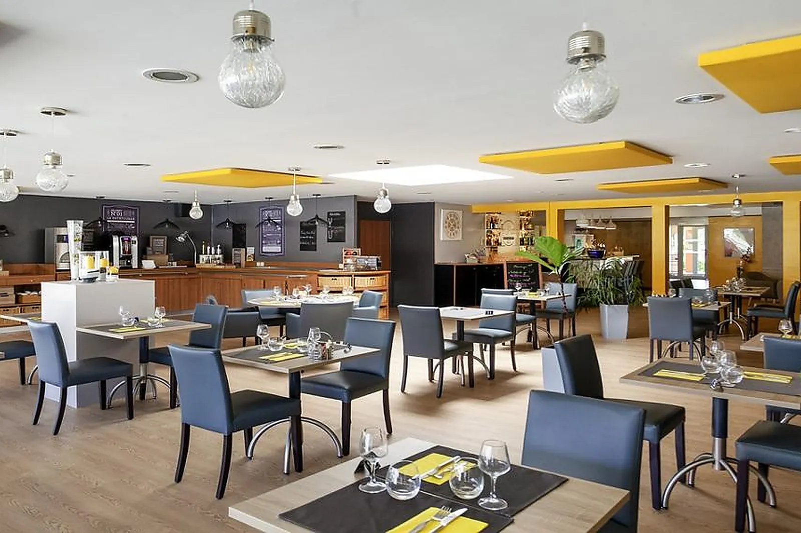 Lieux événementiels, HÔTEL IBIS MONTÉLIMAR NORD