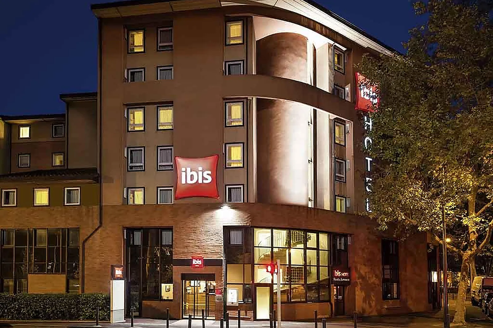 Hôtel, HÔTEL IBIS TOULOUSE PONTS JUMEAUX