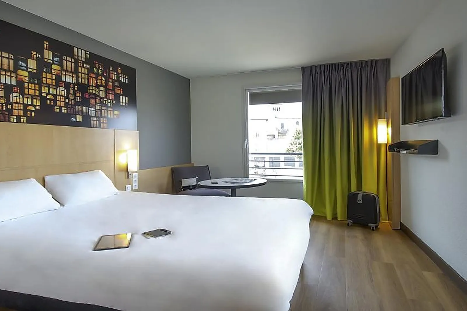 Lieux événementiels, HÔTEL IBIS VIENNE SAINT-LOUIS