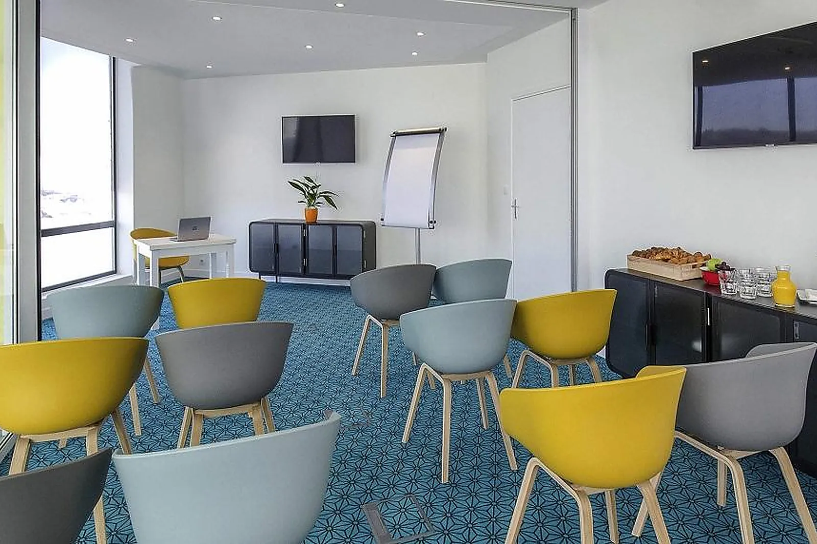 Lieux événementiels, HÔTEL IBIS VIENNE SAINT-LOUIS