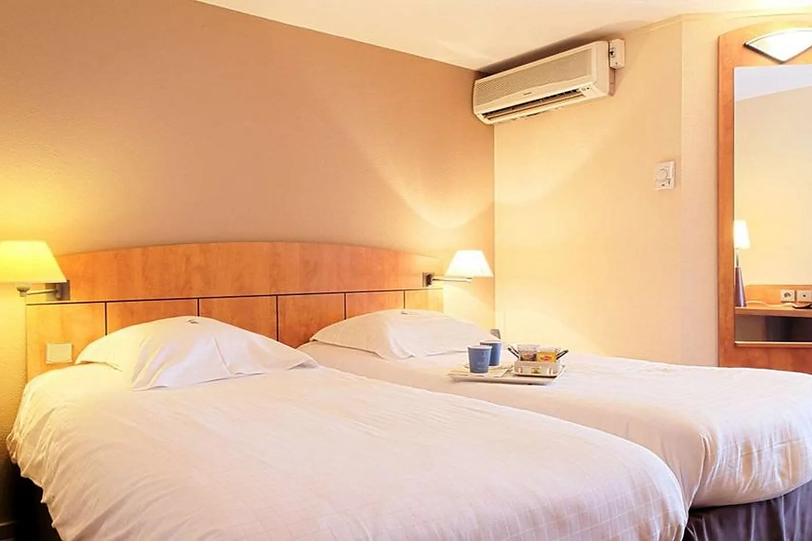 Lieux événementiels, HÔTEL KYRIAD BOURGOIN JALLIEU