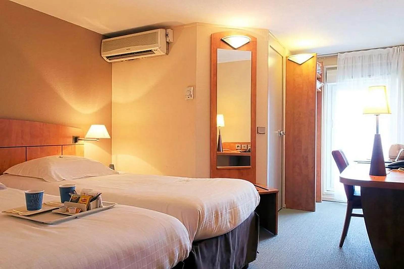 Lieux événementiels, HÔTEL KYRIAD BOURGOIN JALLIEU