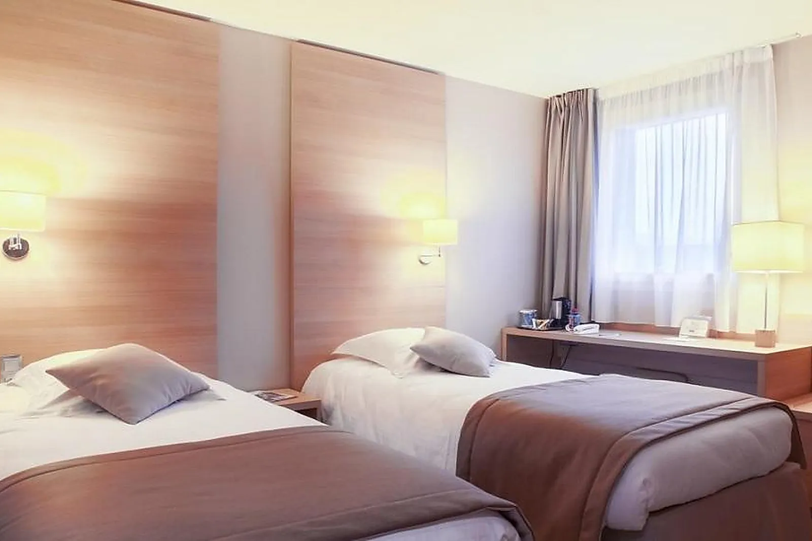 Lieux événementiels, HÔTEL KYRIAD BOURGOIN JALLIEU