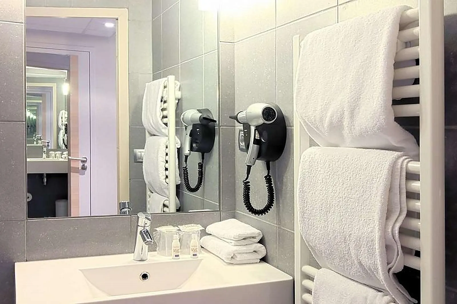 Lieux événementiels, HÔTEL KYRIAD BOURGOIN JALLIEU