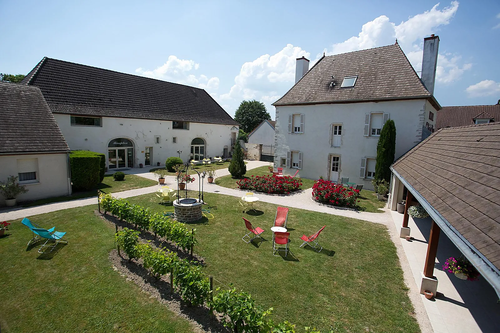 Hôtel, HÔTEL L'ORÉE DES VIGNES