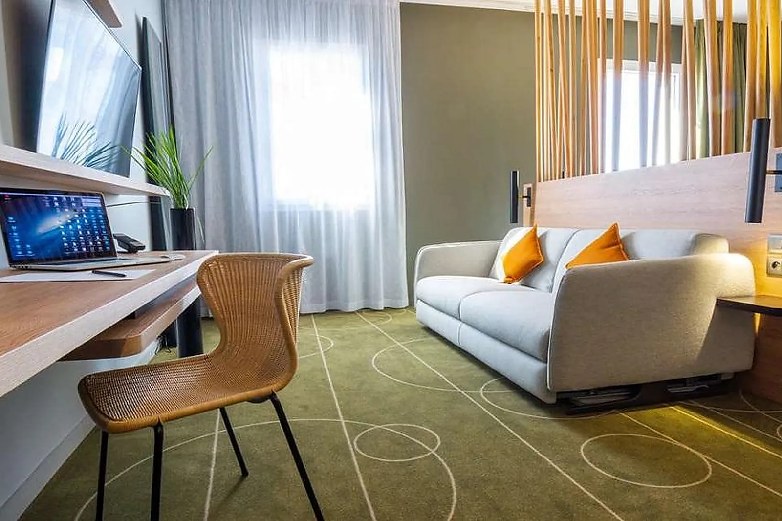 Lieux événementiels, HÔTEL LE BELAROIA - GOLDEN TULIP****