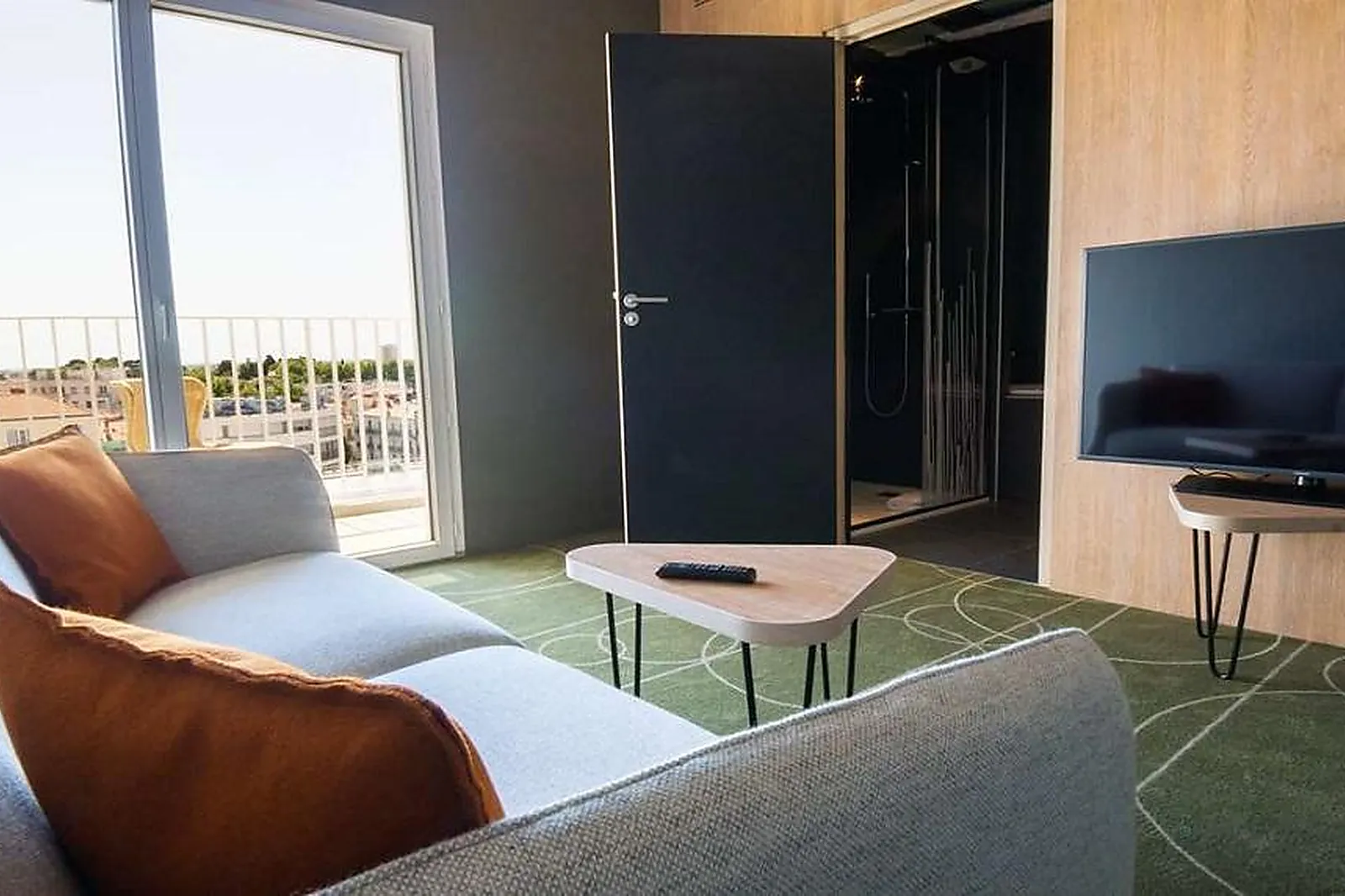 Lieux événementiels, HÔTEL LE BELAROIA - GOLDEN TULIP****