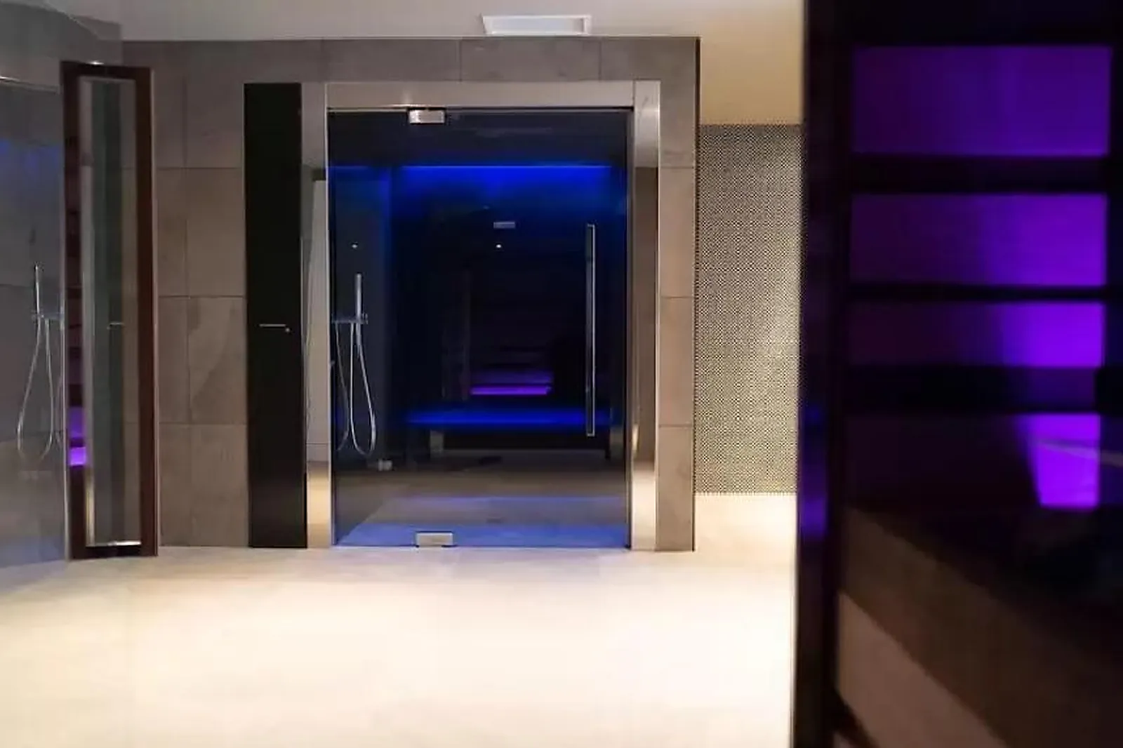 Lieux événementiels, HÔTEL LE BELAROIA - GOLDEN TULIP****