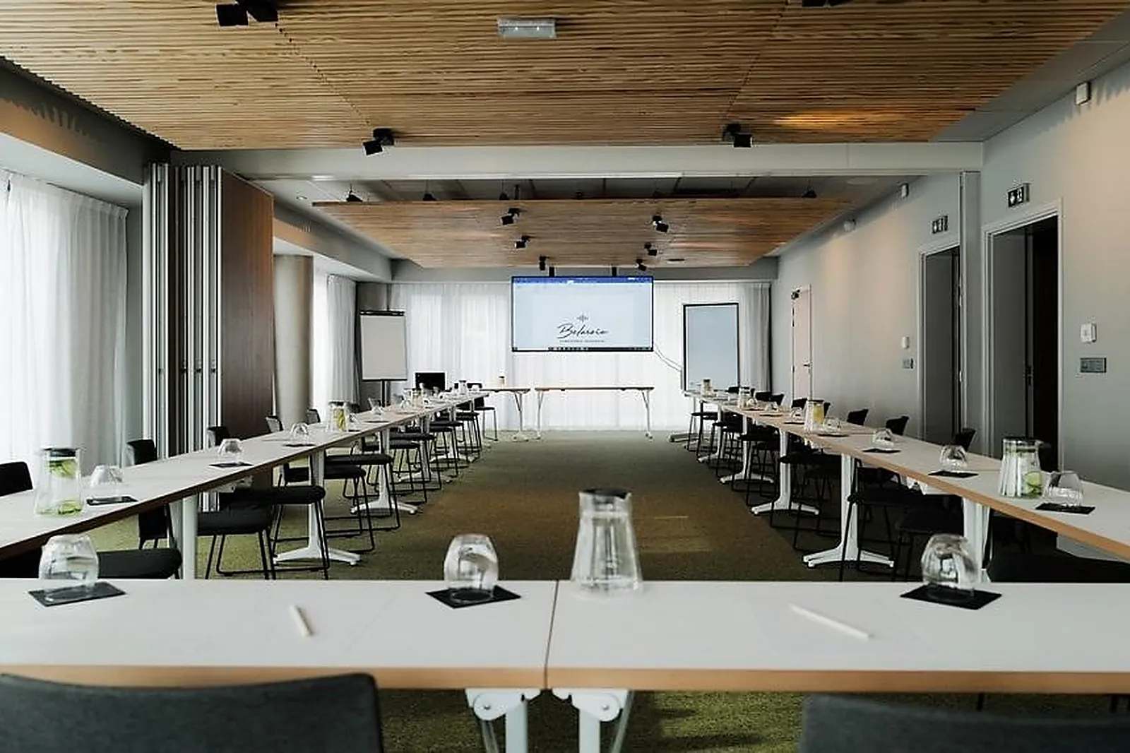 Lieux événementiels, HÔTEL LE BELAROIA - GOLDEN TULIP****