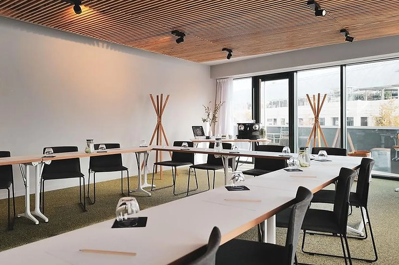 Lieux événementiels, HÔTEL LE BELAROIA - GOLDEN TULIP****