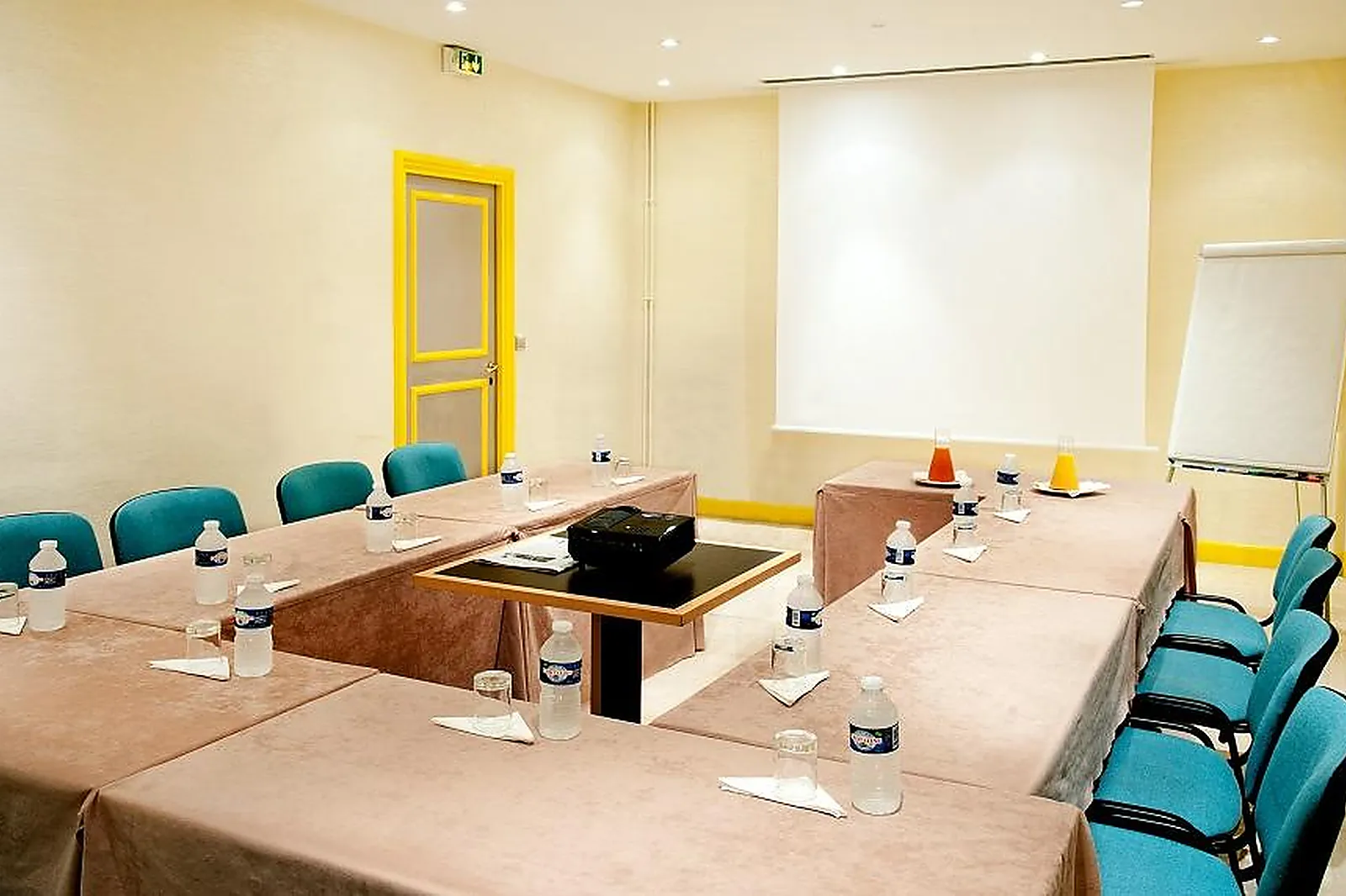 Lieux événementiels, HÔTEL LE CARDINAL