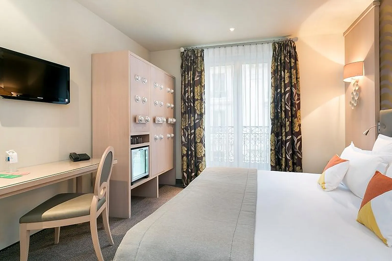 Lieux événementiels, HÔTEL LE CARDINAL