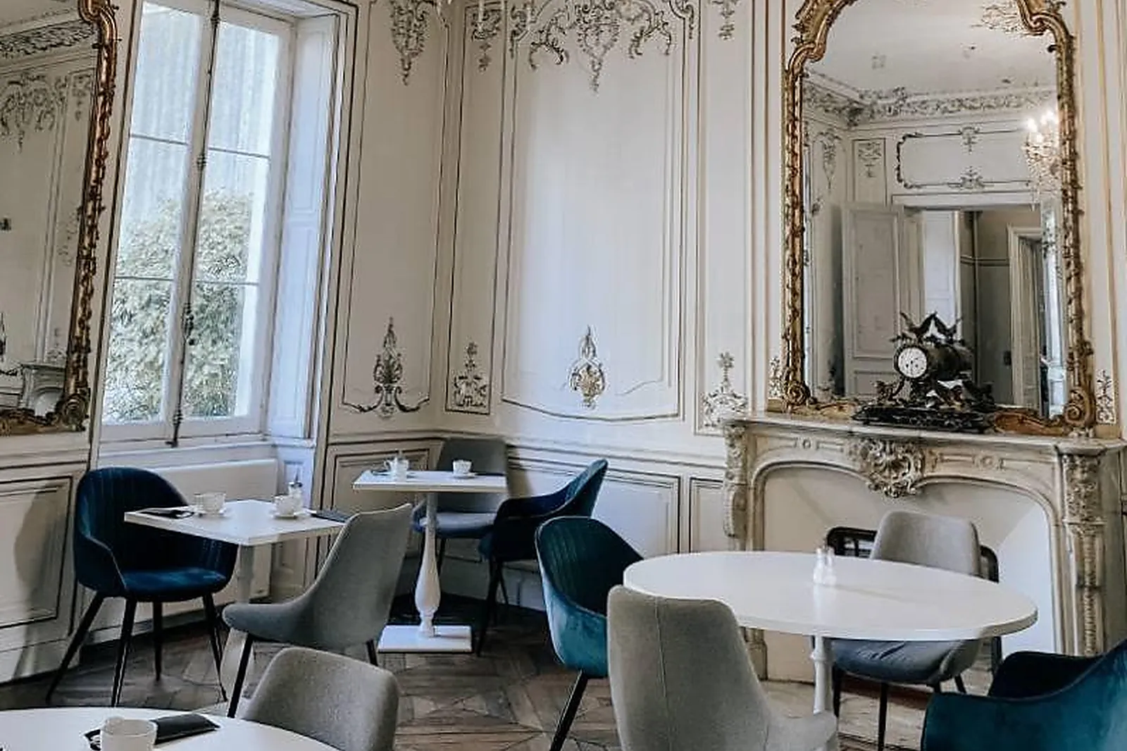 Hôtel, HÔTEL LE CHAMPLAIN